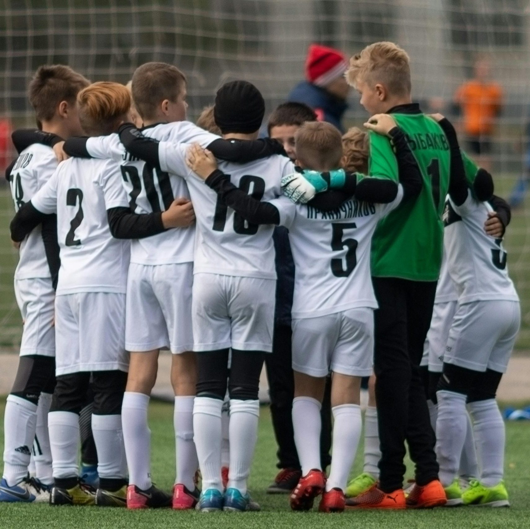 Kinder beim Fußballtraining